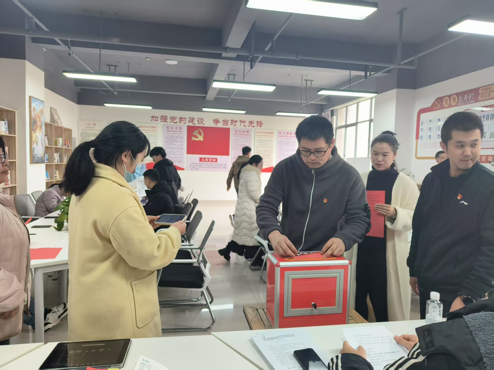 增强党建引领 凝聚发展合力 | 商务文旅学院召开党支部成立大会暨党员大会